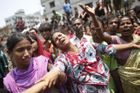 Dav v Bangladéši ušlapal nejméně deset poutníků