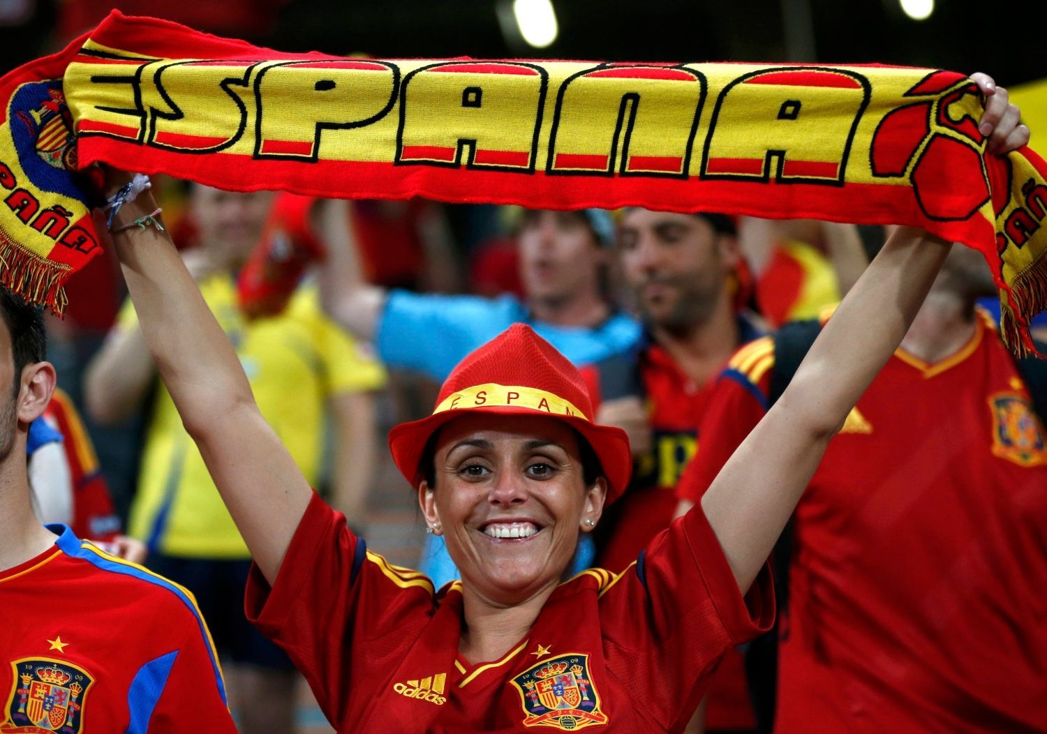 Fanoušci před čtvrtfinálovým utkáním mezi Španělskem a Francií na Euru 2012