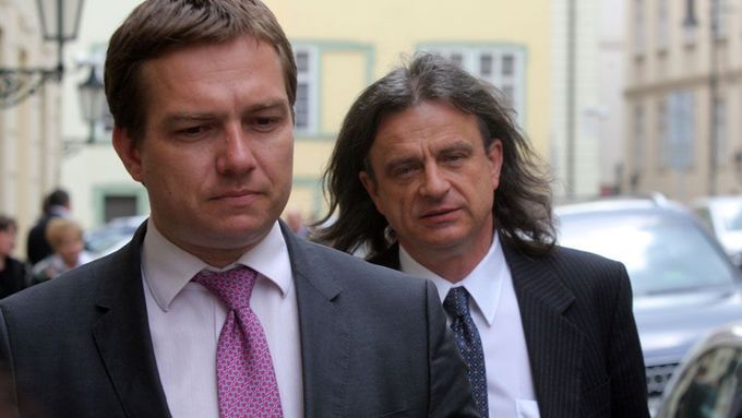 Poslanec Michal Babák se svým stranickým kolegou Ottou Chaloupkou.