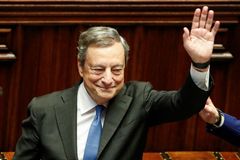 Italský premiér Draghi podal demisi. Hlasování o podpoře bojkotovali jeho spojenci