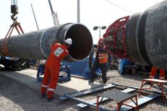 Plynovod Nord Stream 2 mezi Ruskem a Německem se začal plnit plynem