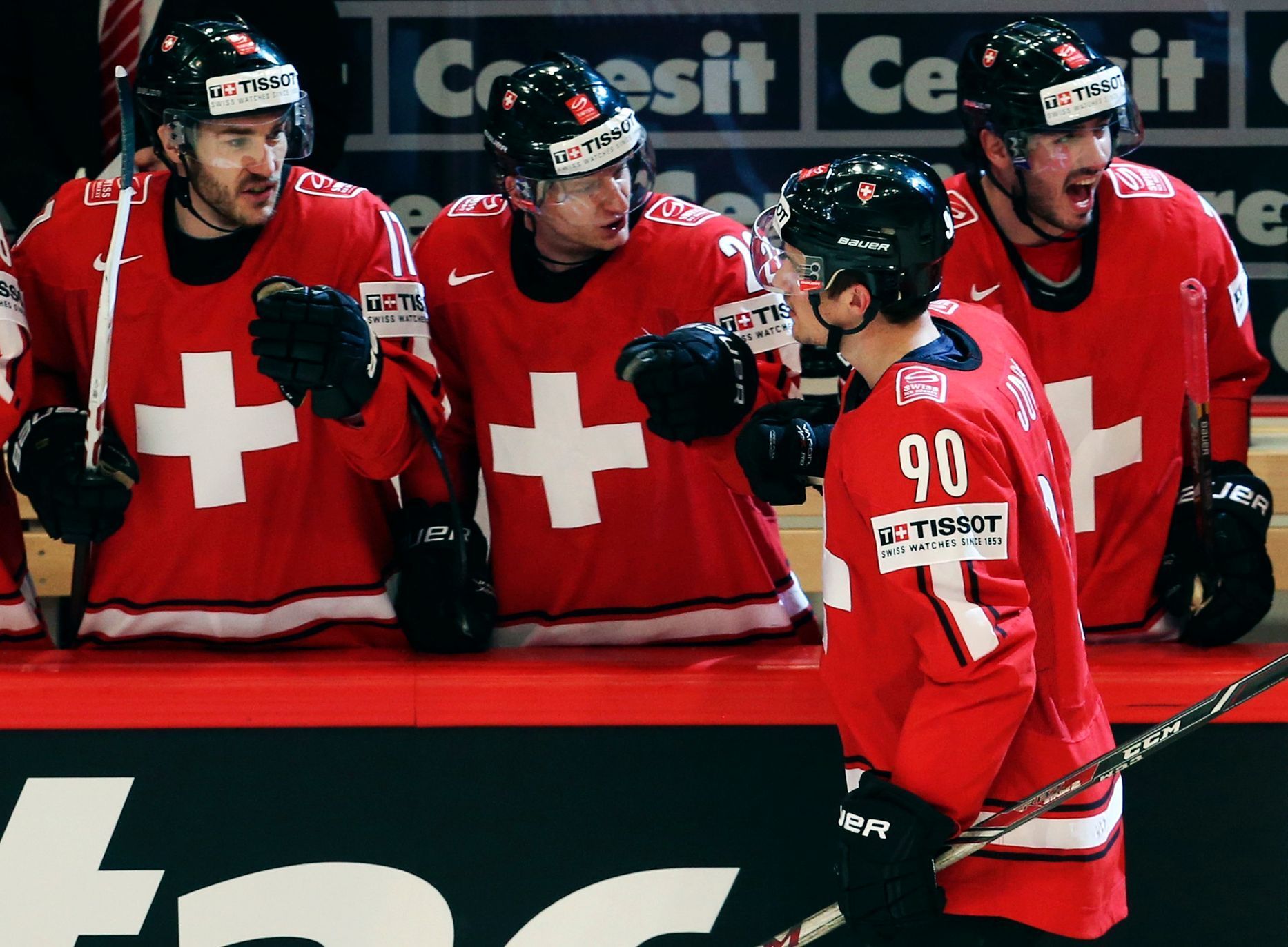 Hokej, MS 2013, Česko - Švýcarsko: Roman Josi (90) slaví gól na 0:2