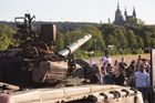V Praze jsou k vidění ruské tanky, které útočily na Ukrajinu. Z detailů mrazí