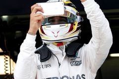 Tréninky formulí 1 v Brazílii ovládl Hamilton před Rosbergem
