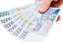Průměrný Čech loni zbohatl o 36 tisíc korun, spočítali analytici. Od první dvacítky nás dělí propast