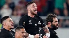 Agresivní verze haky, drtivý nástup a Irové bez šance. All Blacks kráčí za obhajobou