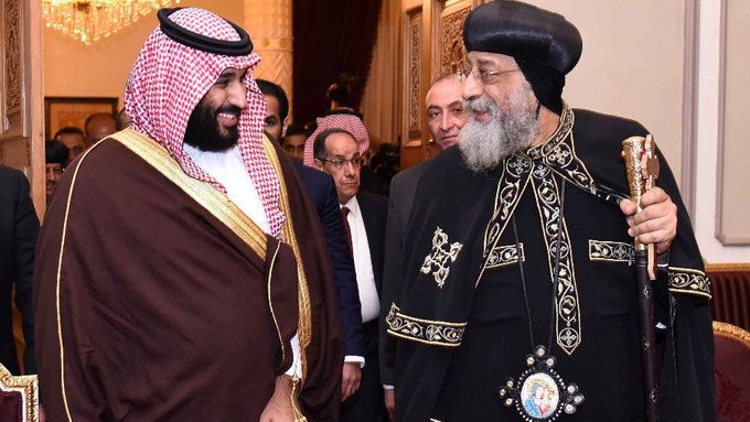 Saúdskoarabský korunní princ Muhammad bin Salmán a papež Tavadros II.