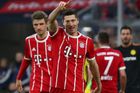 Bayern rozmetal Dortmund šesti góly, mistrovské oslavy musel odložit kvůli výhře Schalke