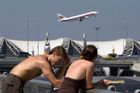 Letiště v Bangkoku už zase funguje, turisté mohou domů