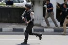 Před policejním velitelstvím v Indonésii se odpálil atentátník, zranil jednoho policistu