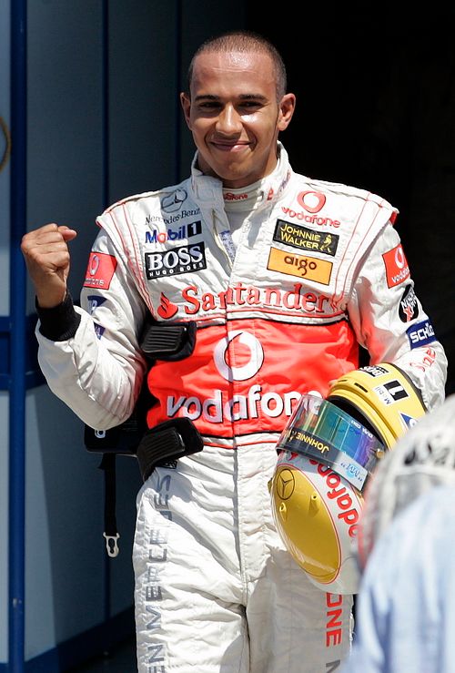 Lewis Hamilton se raduje z pole position ve Velké ceně Kanady. | Foto: Reuters