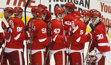 Je dobojováno. První finále patřilo hokejistům Red Wings. | Foto: Reuters