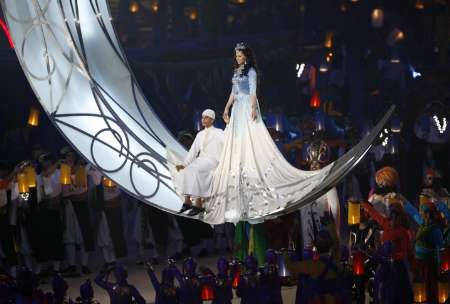 Závěrečný ceremoniál 15. Asijských her, které se konaly v katarském Dauhá. | Foto: Reuters