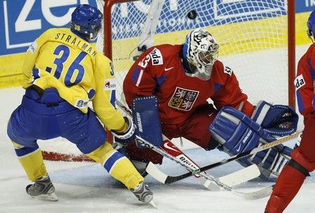 Anton Stralman loni ve čtvrtfinále vstřelil první gól. | Foto: Reuters