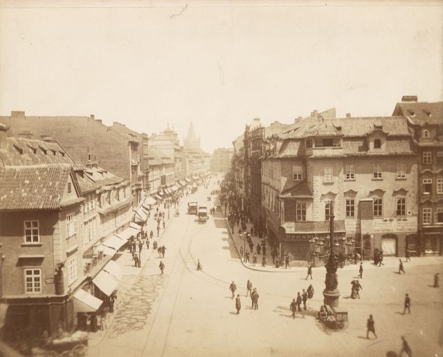 Václavské náměstí v 19. století s plynovými lampami | Foto: Plynárenské muzeum