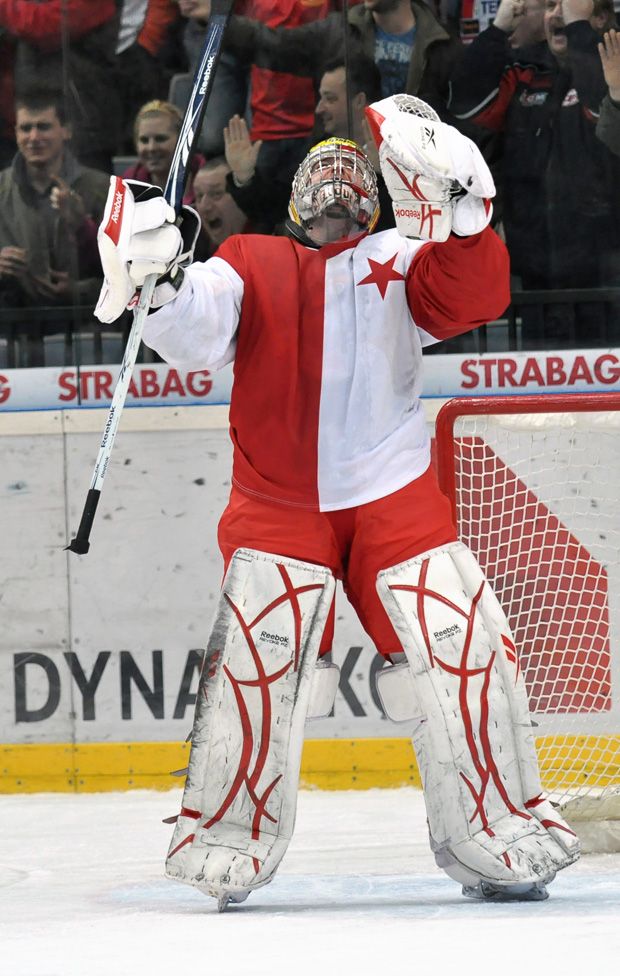 Miroslav Kopřiva se raduje z výhry | Foto: hc-slavia.cz