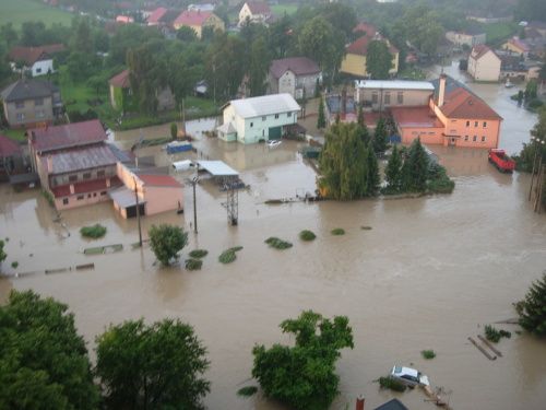 Letecké záběry Novojičínska ukazují zkázu v plném rozsahu | Foto: HZSMSK