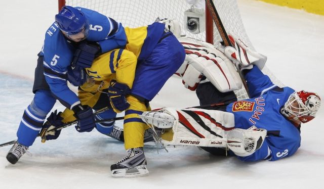 Severské derby Švédsko - Finsko ovládly "Tři Korunky". | Foto: Reuters