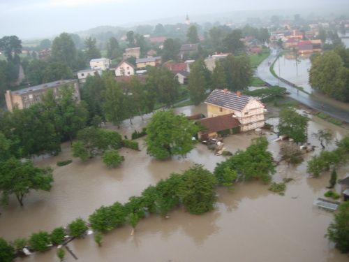 Letecké záběry Novojičínska ukazují zkázu v plném rozsahu | Foto: HZSMSK