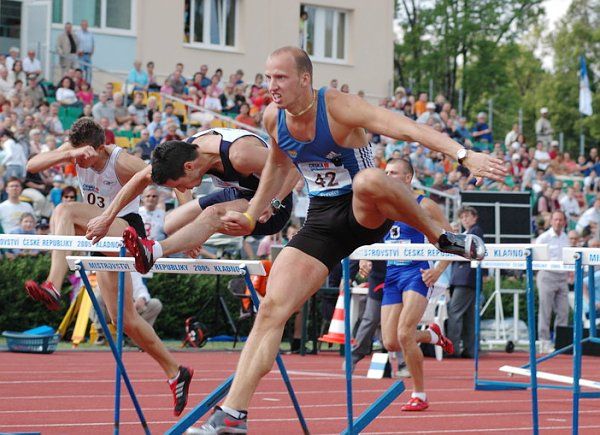 Překážkář Petr Svoboda má olympijskou veleformu. Třikrát za sebou překonal národní rekord. | Foto: www.atletika.cz