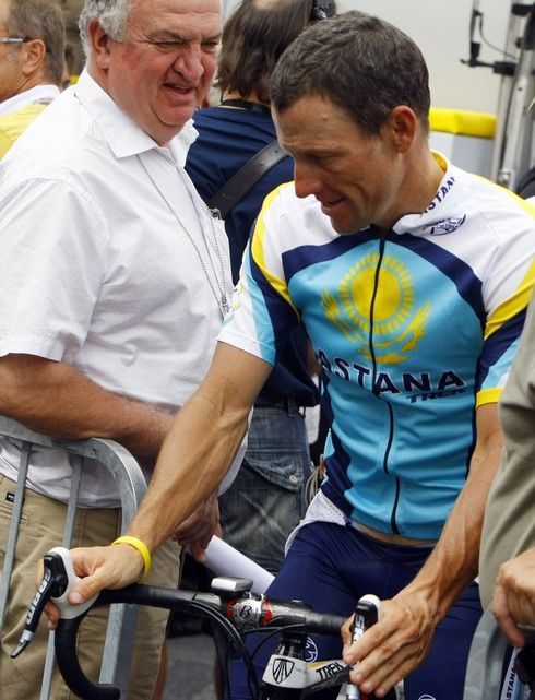 Lance Armstrong v cíli | Foto: Sport