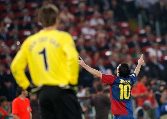 Lionel Messi slaví druhou branku Barcelony. | Foto: Sport