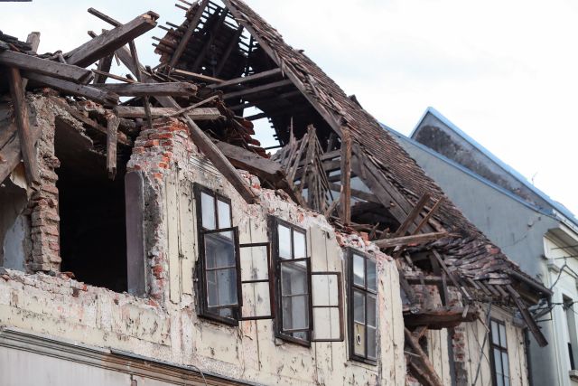 Chorvatský portál 24sata.hr píše o nejméně sedmi mrtvých a 26 zraněných, z toho šest je ve vážném stavu. | Foto: ČTK