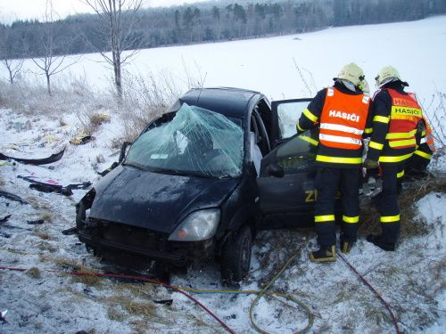 Nehoda u Krnova | Foto: HZS Moravskoslezského kraje