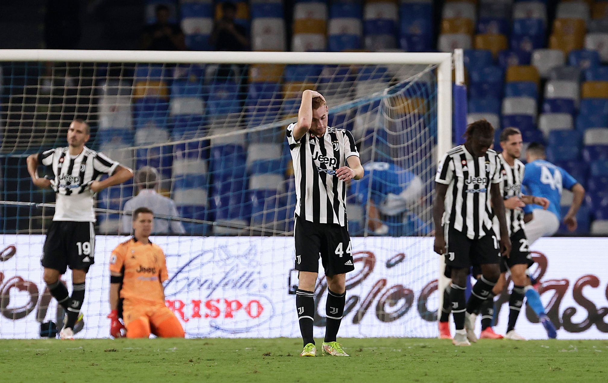 La Juventus non poteva fare a meno di Ronald, caduto anche lui a Napoli.  Il PSG Messi, invece, non è affatto indietro