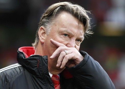 Louis van Gaal nebyl za stavu 0:2 příliš spokojený | Foto: Sport