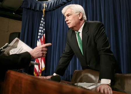 Senátor Chris Dodd s dalším vysláním vojáků do Iráku nesouhlasí. | Foto: Reuters