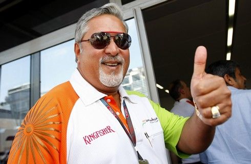 Vlastník týmu Force India Vijay Mallya měl po třetím tréninku důvod ke spokojenosti | Foto: Sport