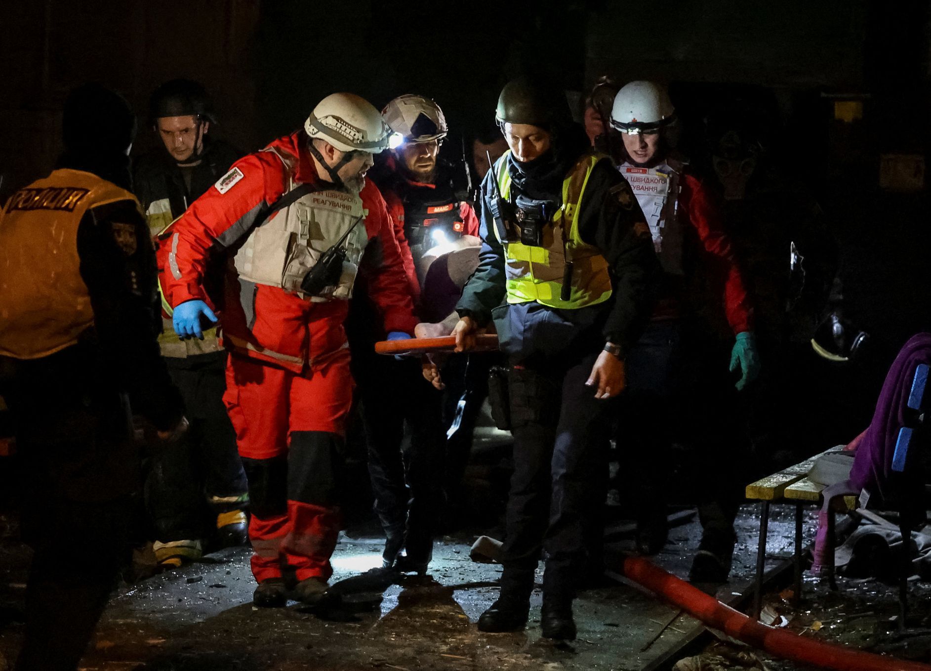 Když se rozhoří nebe. Obyvatelé Kyjeva prožili pět hodin hrůzy, Rusko masivně útočilo