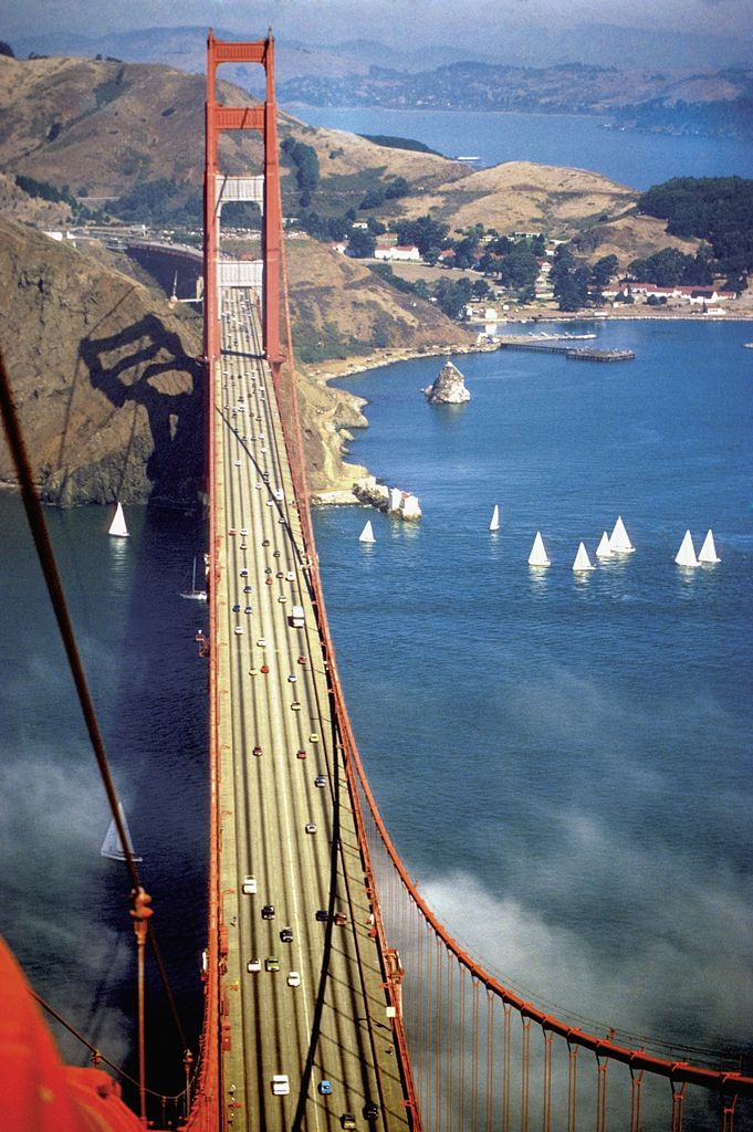 Most Golden Gate Bridge v San Francisku (USA). Sebevraždu zde spáchalo přes 1500 lidí (cca 30 ročně). | Foto: Thinkstock