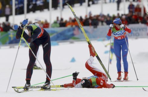 Japonská závodnice po dojezdu ve štafetách. | Foto: Sport