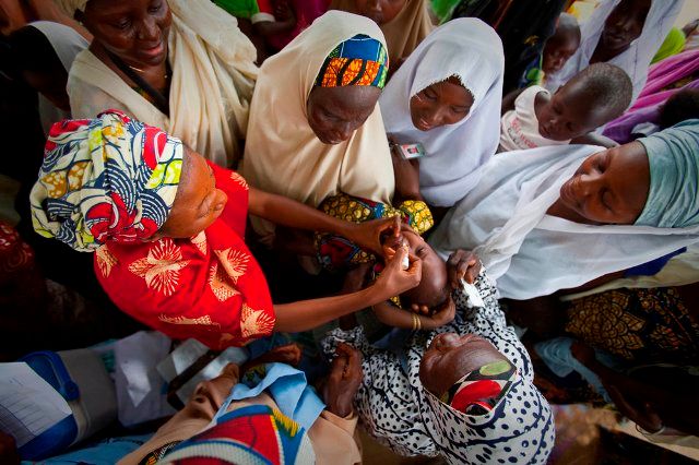 Ačkoliv Nigérie stále ještě svoji bitvu s poliomyelitidou nevyhrála, nemá k tomu daleko; za poslední dva roky učinila obrovské pokroky. | Foto: UNICEF / Chris Morgan