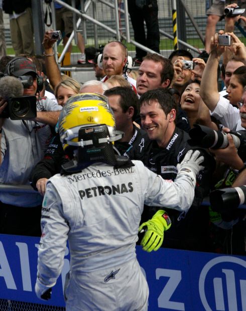 Radost měl jistě také třetí Nico Rosberg | Foto: Reuters