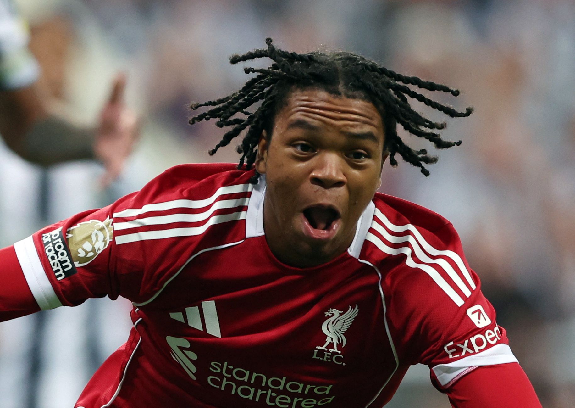 Liverpool in Newcastle lost a lead 2: 0, then won the win in the settings