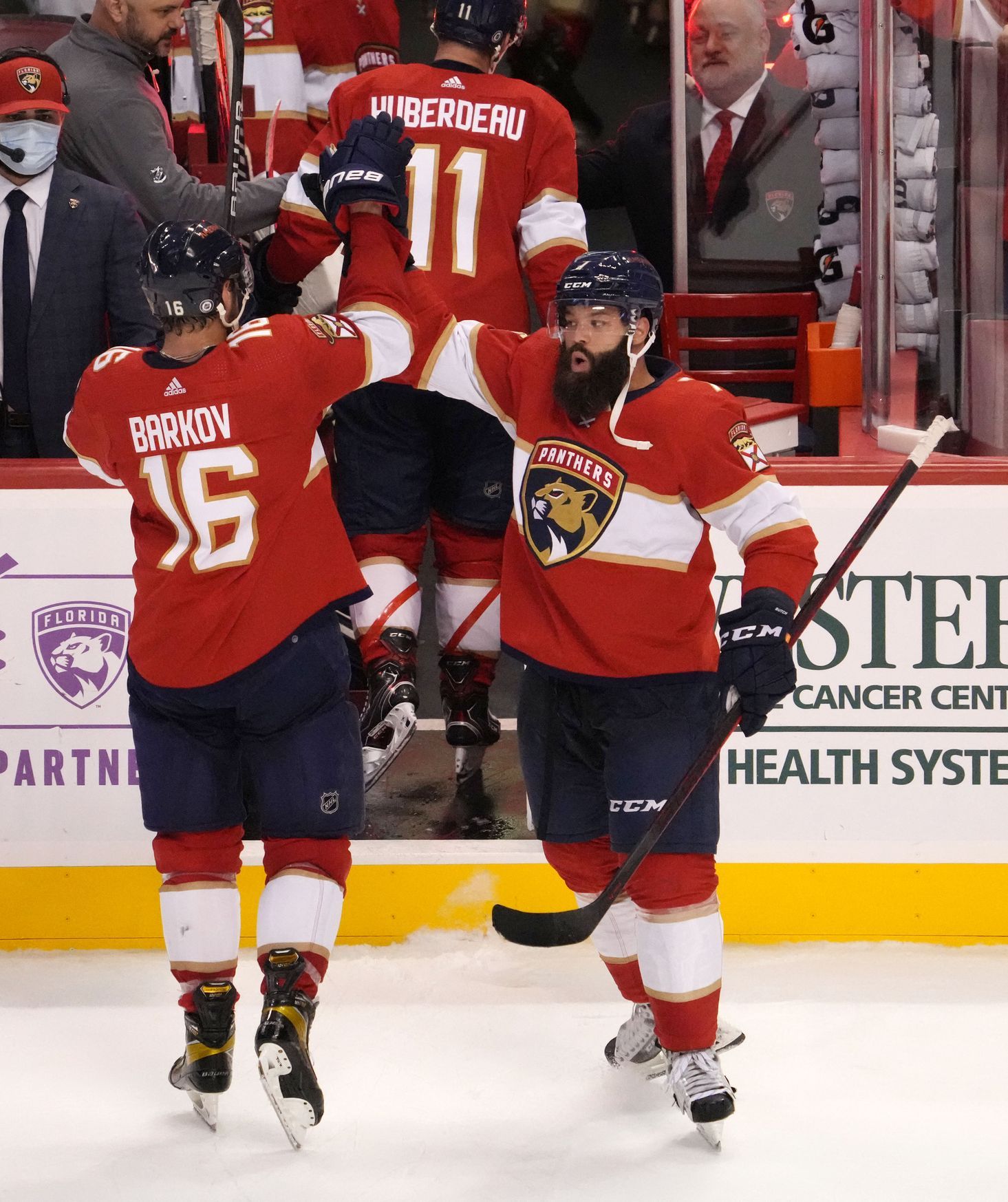 This is Gudas.  He sent his opponent in the air with a point, the fans into ecstasy