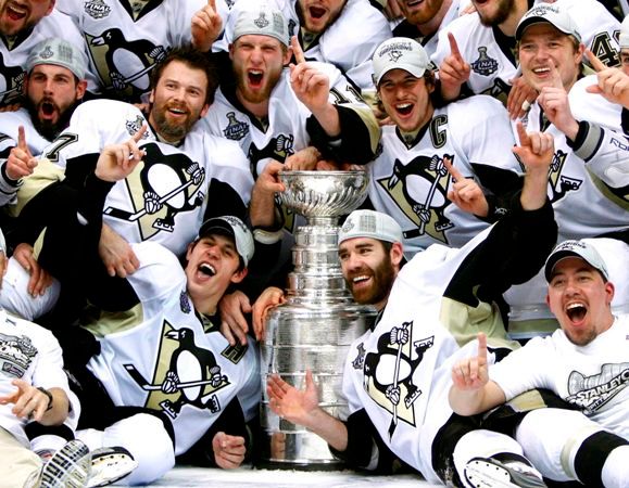 Pittsburgh slaví vítězství ve Stanley Cupu. | Foto: Václav Rojík