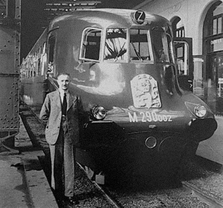 Jedinečný byl i elektromechanický přenos výkonu podle konstrukce Josefa Sousedíka (na fotografii). | Foto: Technické muzeum Tatra Kopřivnice