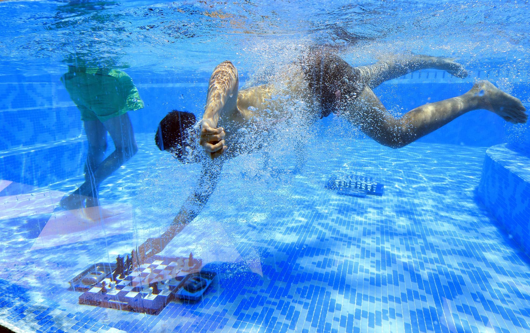 Hra, která nedá vydechnout. Podvodní šachy jsou nový druh sportovního šílenství