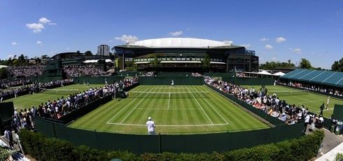 Vítejte na tenisových kurtech ve Wimbledonu | Foto: Sport