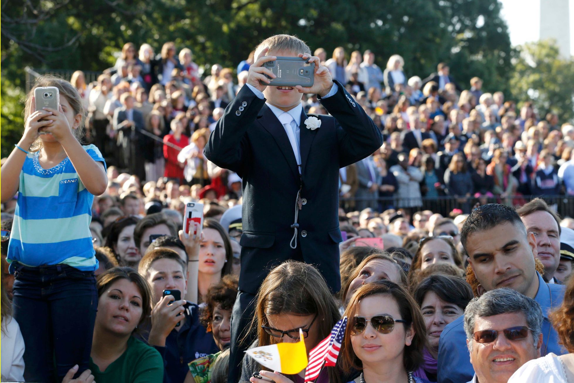 иран палестина 23 года. флаг заволжского района. королевы европы. хабиб шарипов родители. фото встреча участников спецоперации.