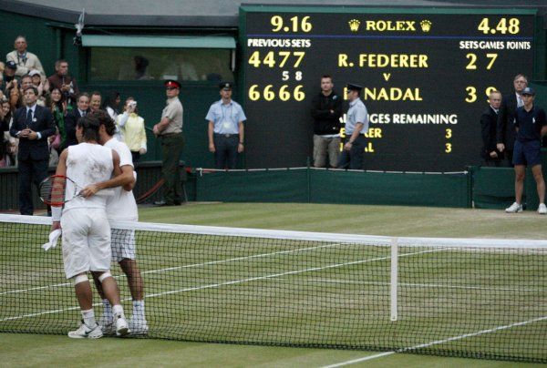 Wimbledonští hrdinové a jejich finálový účet. | Foto: Reuters