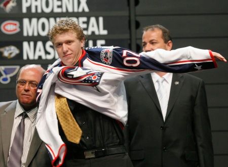 Jakub Voráček v dresu Columbusu, kam se dostal jako sedmička letošního draftu NHL. | Foto: Reuters