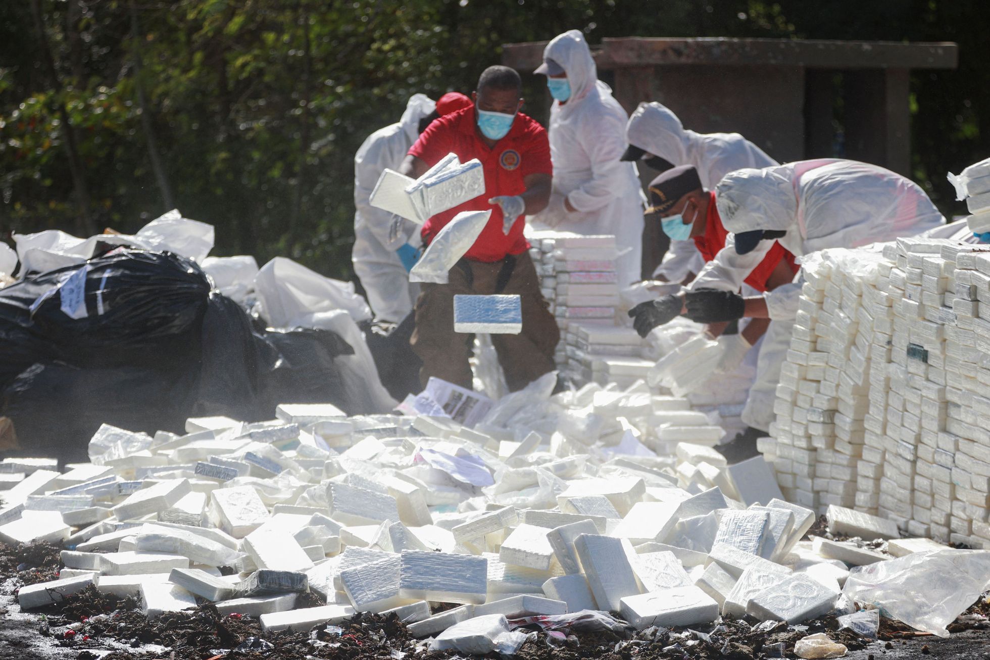 Dodavatel: Al-Káida. Evropané šňupou bílý prášek od nezvyklých dealerů