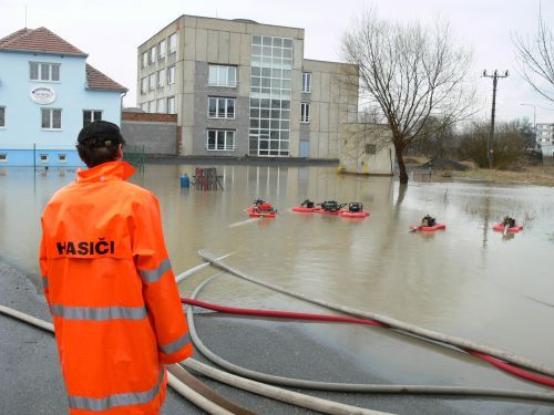 Čtvrteční dopoledne v Jarošově v Uherském Hradišti. | Foto: Hasičský záchranný sbor