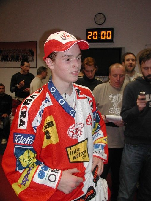 Brankář hokejové Slavie Dominik Furch po svém extraligovém debutu. | Foto: Michael Mareš