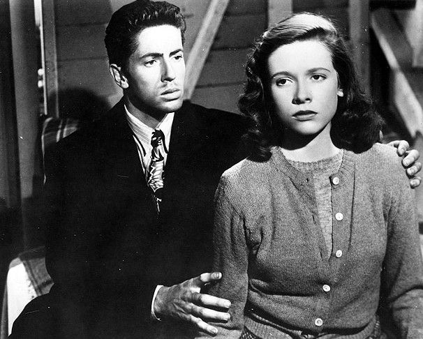 27. 3. - Farley Granger, vrah od Hitchcocka - Ve věku 85 let zemřel americký herec Farley Granger, který na přelomu 40. a 50. let patřil mezi hollywoodské hvězdy a hrál ve dvou filmech Alfréda Hitchcocka. Poté se přesunul na Broadway a do televize, objevil se v italských filmech. 
 Připomeňte si tuto osobnost ve článku zde | Foto: Aktuálně.cz